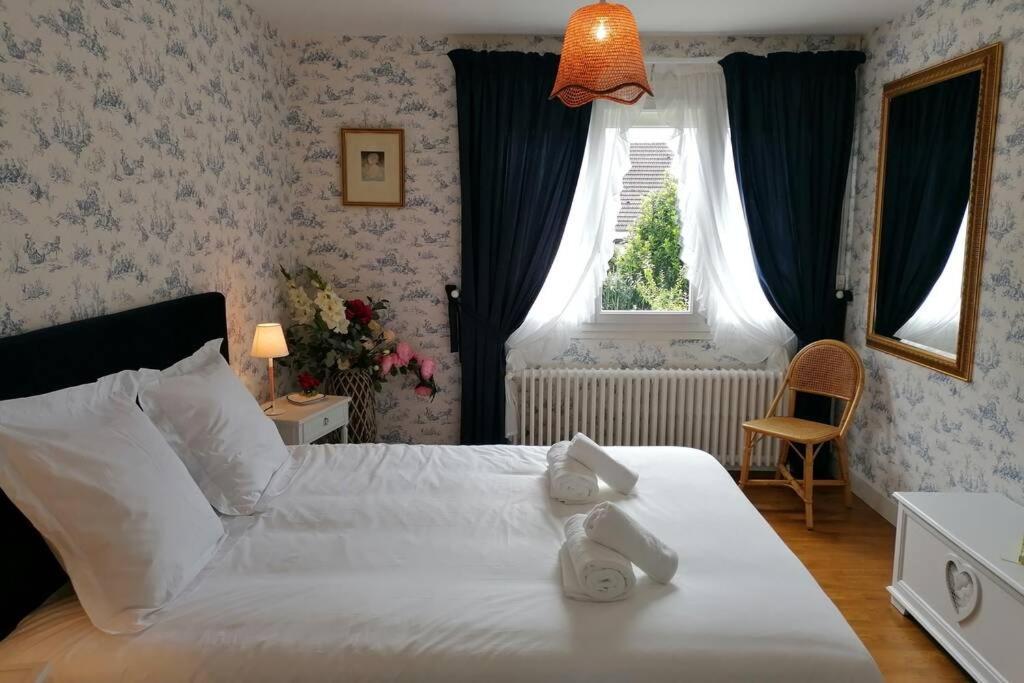 La Roseliere Maison Plain Pied Confortable Belle Decoration Jardin Magnifique 10 Mn A Pied Centre Ville Bayeux Proche Plages Du Debarquement Экстерьер фото